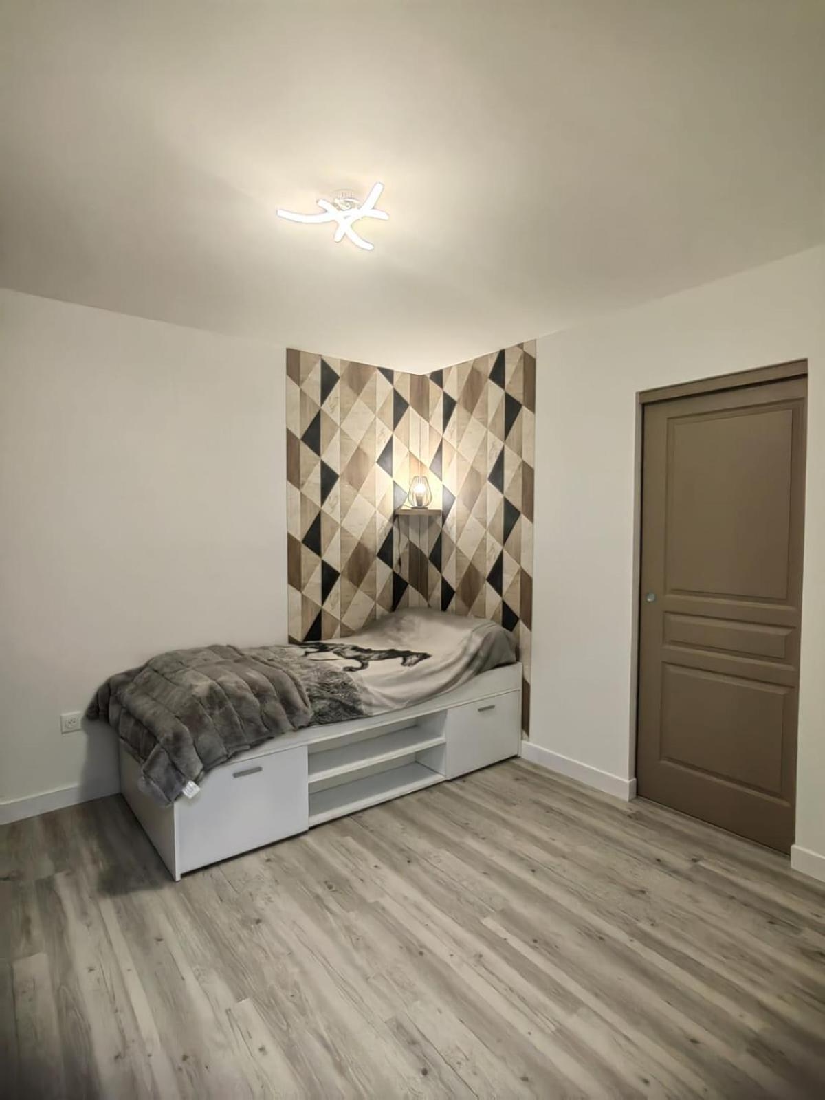 Bel Appartement Bord Du Rhone 瓦朗斯 外观 照片